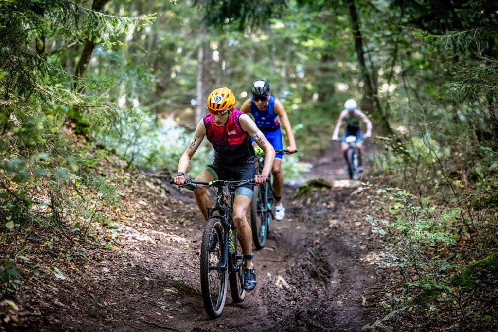 2q2a80326790947932613096611